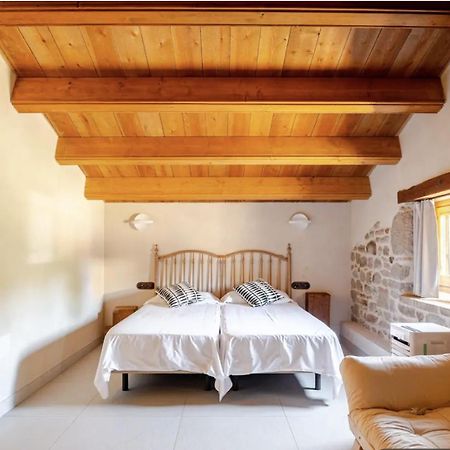 La Torreta D'Olius Villa Eksteriør billede