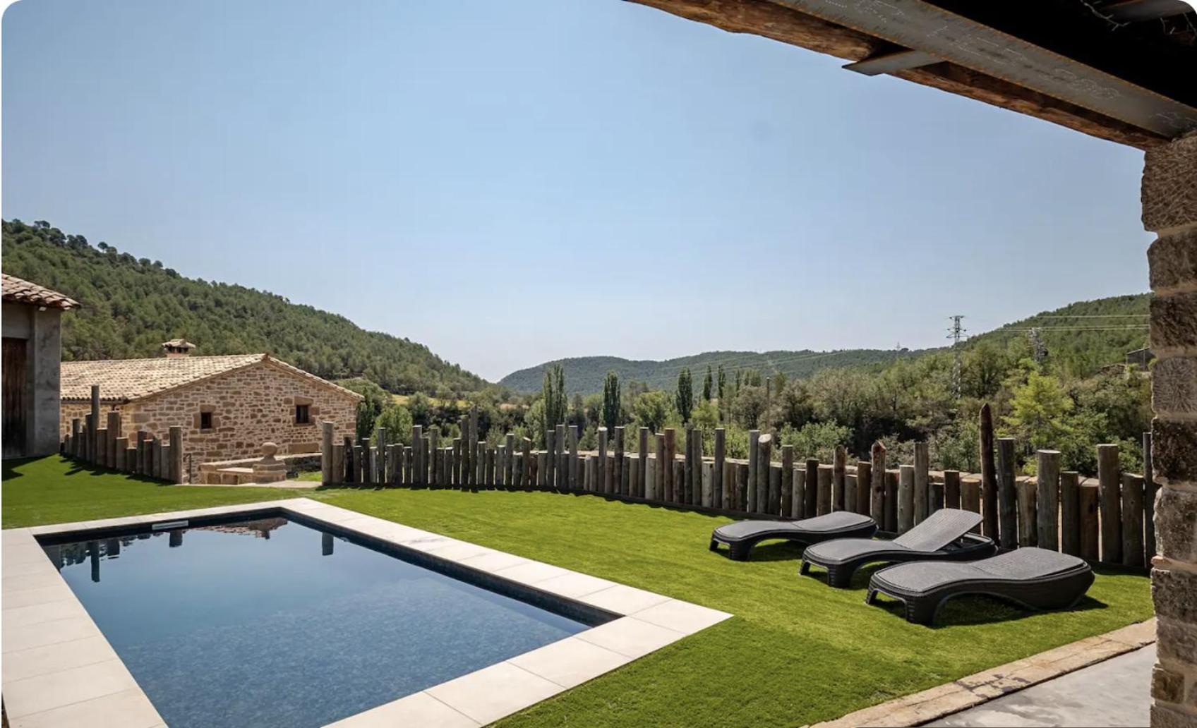 La Torreta D'Olius Villa Eksteriør billede
